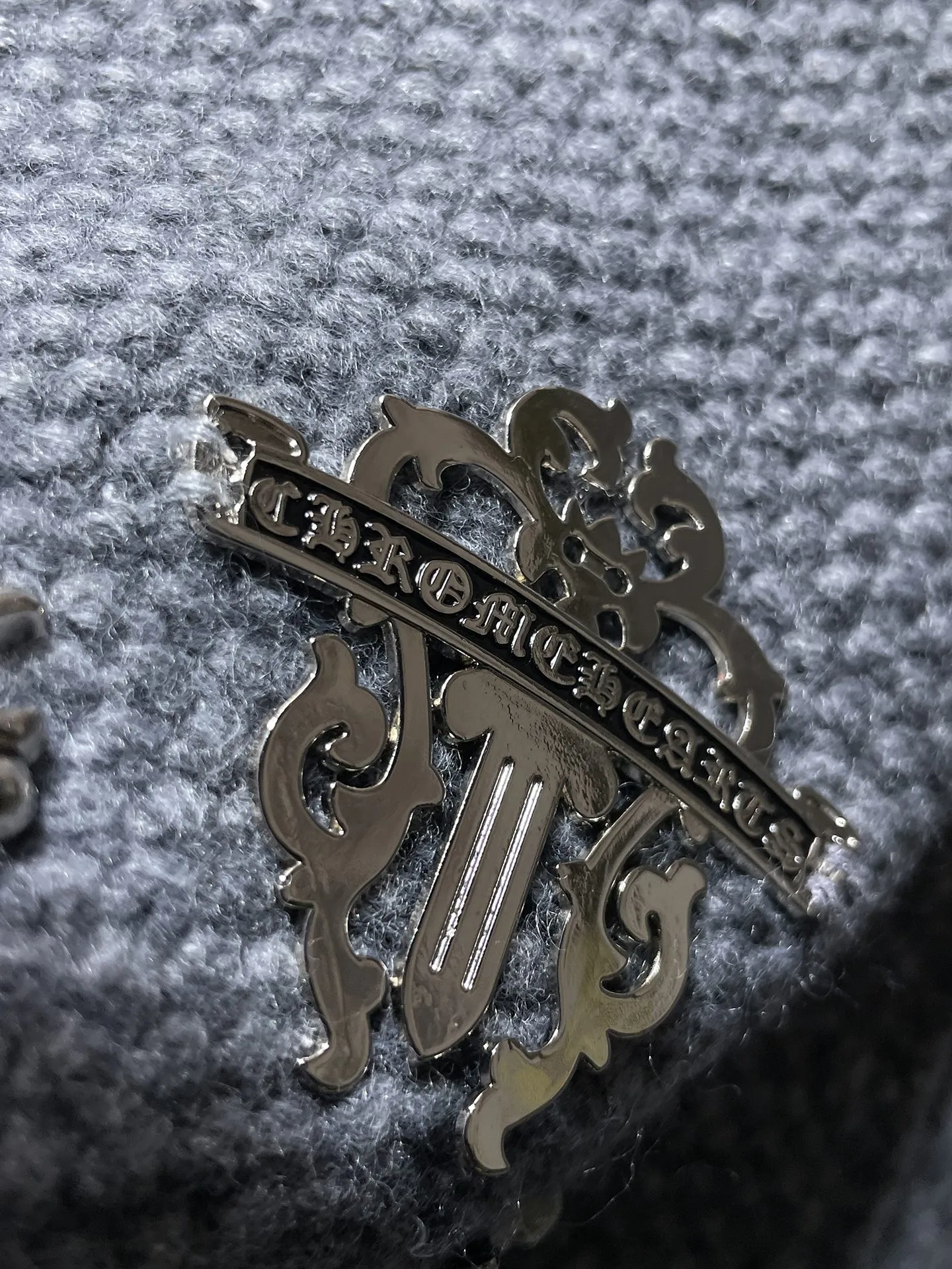 P236 Chrome Hearts 🍁Autumn and winter sweater series🍁 Cross metal➕hole treatment Selected high-quality wool blended knitted fabric Non-common version on the market Recommended colors: black gray white